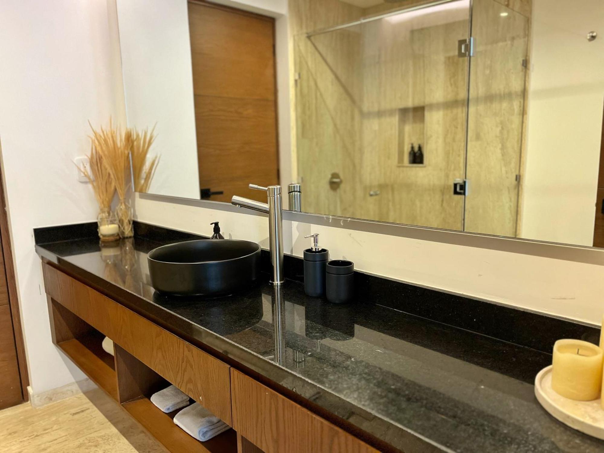 Mistiq Gardens Apartamento
